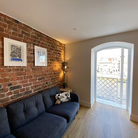 Luxury Apartment Woodsmill View - On The River - With Balcony - Recently Refurbished يورك المظهر الخارجي الصورة