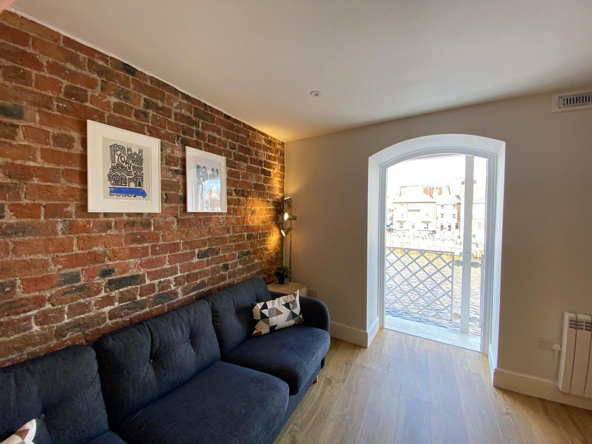 Luxury Apartment Woodsmill View - On The River - With Balcony - Recently Refurbished يورك المظهر الخارجي الصورة